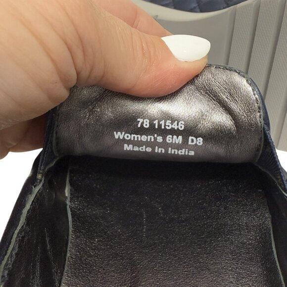 Johnston & Murphy Portia Leather Quilted Slip On Loafer Flat Women's size 6 M - Picture 6 of 8